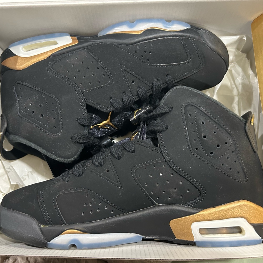Air Jordan 6 retro DMP ( Grade school ) 4.5 Youth women’s 6.5 GOLD/ BLACK